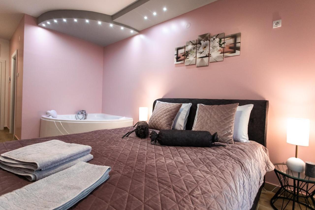 Room Jacuzzi “Athena” Суботица Екстериор снимка