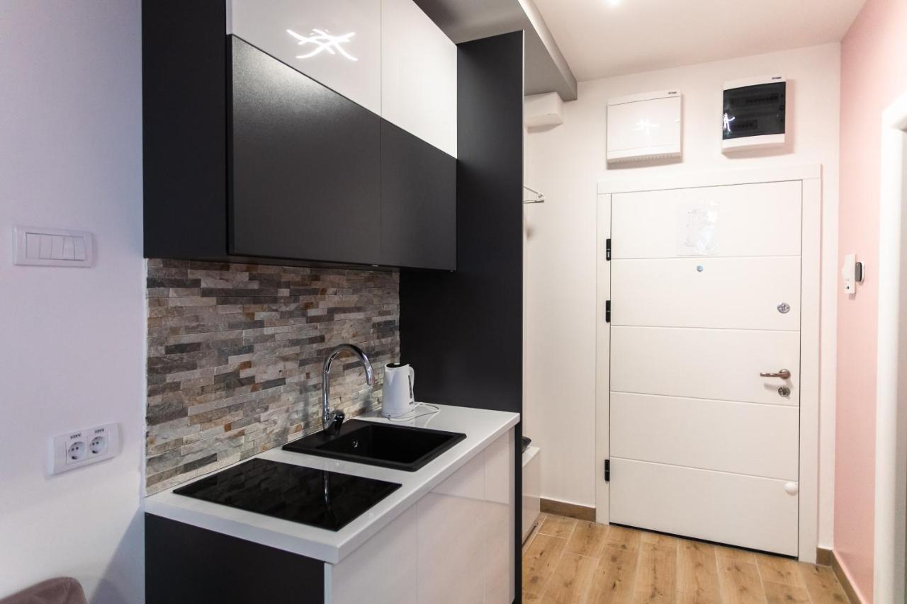 Room Jacuzzi “Athena” Суботица Екстериор снимка