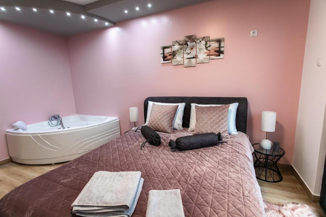 Room Jacuzzi “Athena” Суботица Екстериор снимка